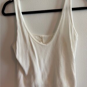 Aura White Ribbed V Neck Tank Top Size M/L White